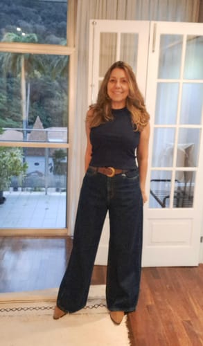 Monique A. review of Calça Jeans Wide Leg Buriti Azul Escuro image 1 out of 1