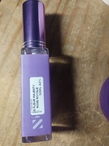 Customer photo review of Tendencia D FLEUR MAJESTY ROSE ROYALE KAYALI NUEVO JUNIO 2025