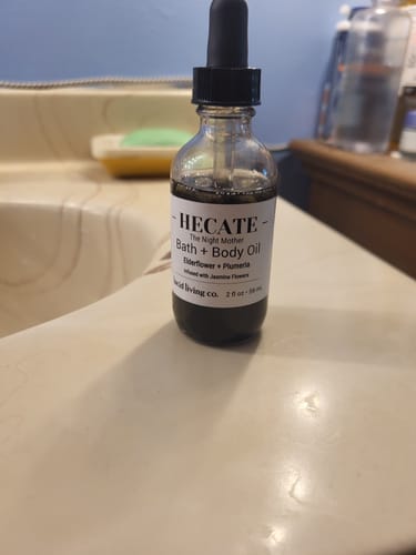 Customer photo review of HECATE "The Night Mother" Bath & Body Oil