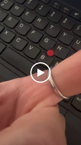 Customer video review of Anillo 3 en 1 trébol circones