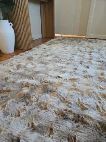 Customer photo review of The Mellow Mat® Snow Mink Faux Fur (Soft Touch Sensory Tatami Rug)