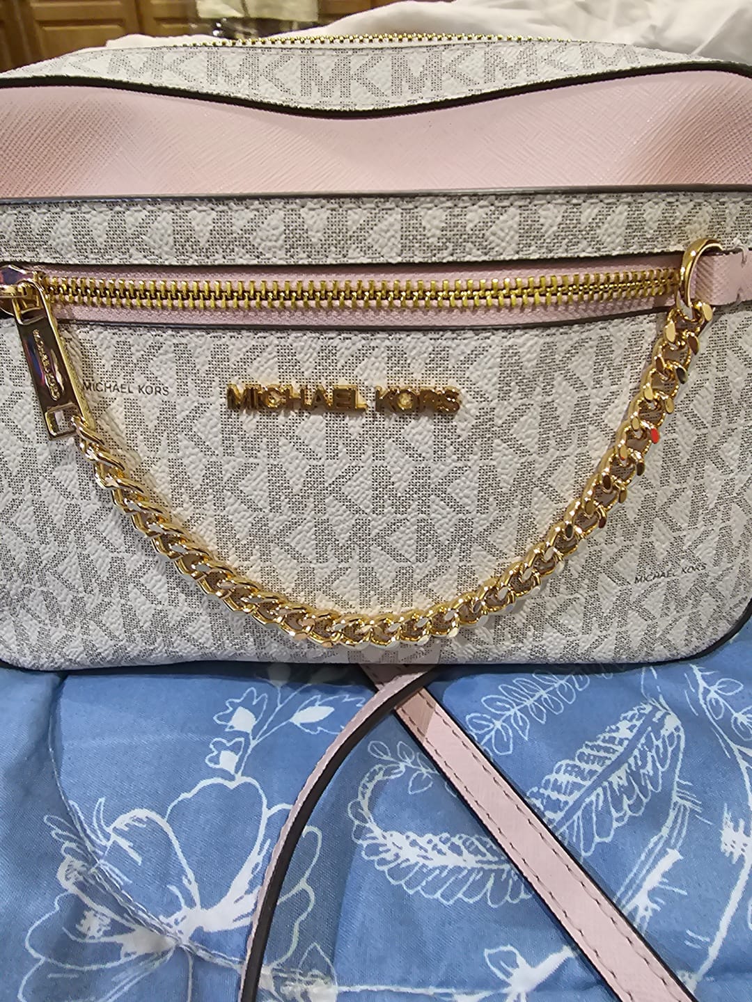 Customer photo review of Michael Kors Large Ew Zip Chain Crossbody In Monogram Powder Blush