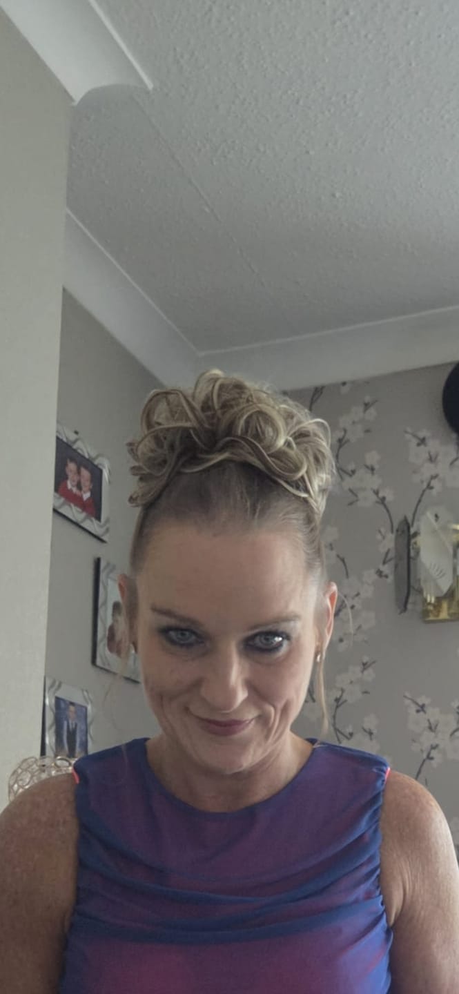 Customer photo review of Stranded Curly Hair Messy Bun Scrunchie - Colour #6/16/613 Safari Sunset