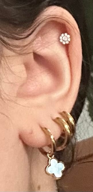Customer photo review of Sky Clover Ohrringe | 18K vergoldet