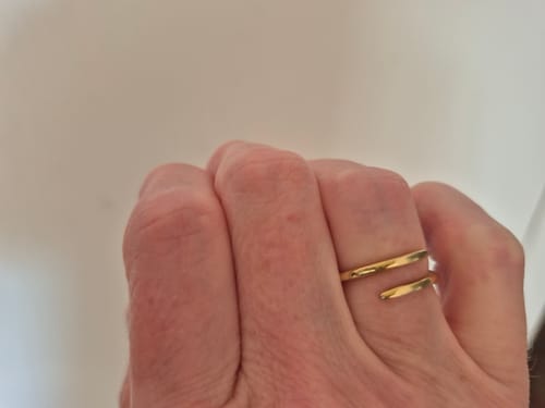 Customer photo review of Classic Claw Ring