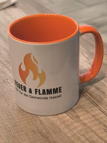 Customer photo review of TassenExpress - Becher Keramik Tasse mit Logo bedruckt 325ml Firmenlogo