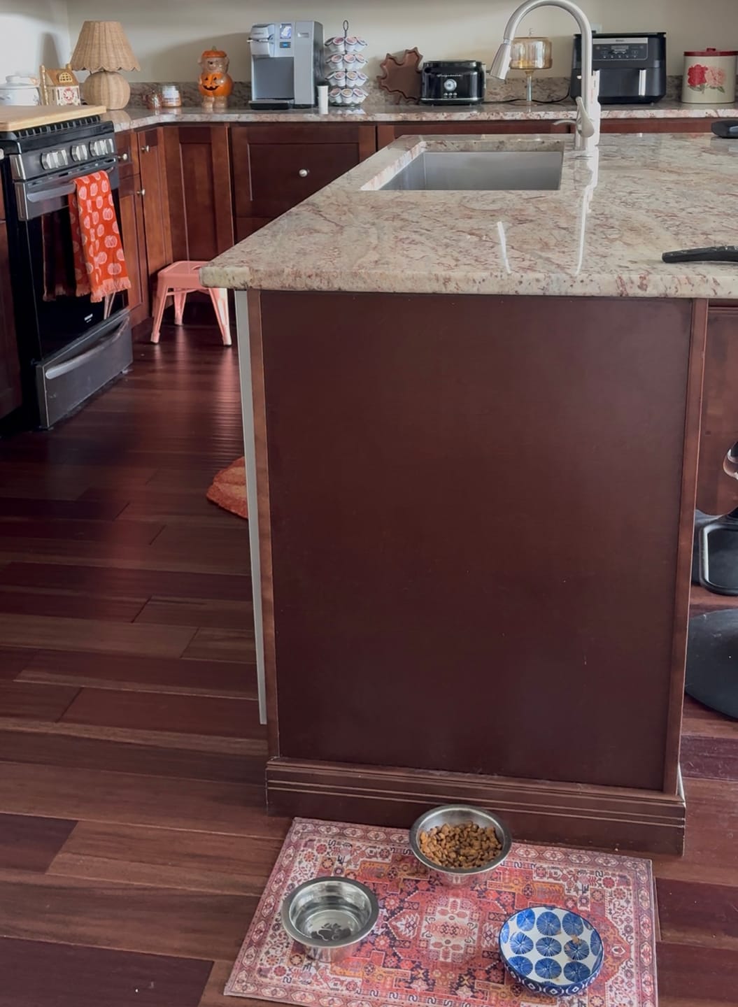 Customer photo review of Dog Bowl Mat, Nonslip, Machine Washable - Ophelia // Personalization: Not requested on this item.