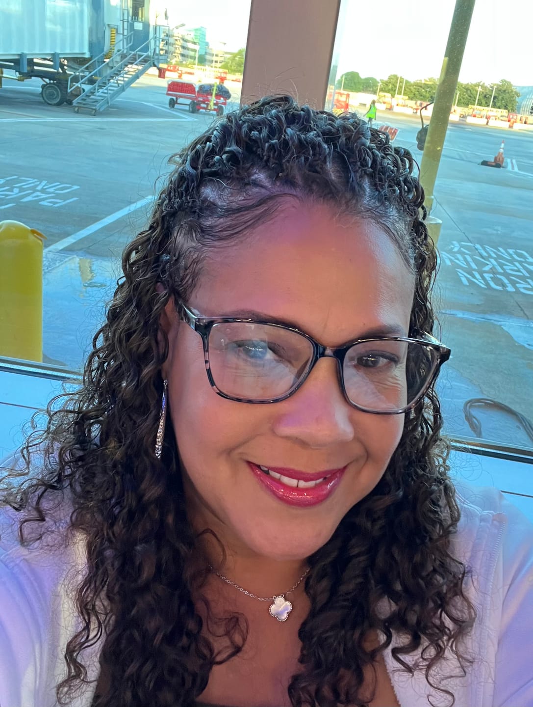 Customer photo review of #4 Medium Brown Deep Wave Human Crochet Hair