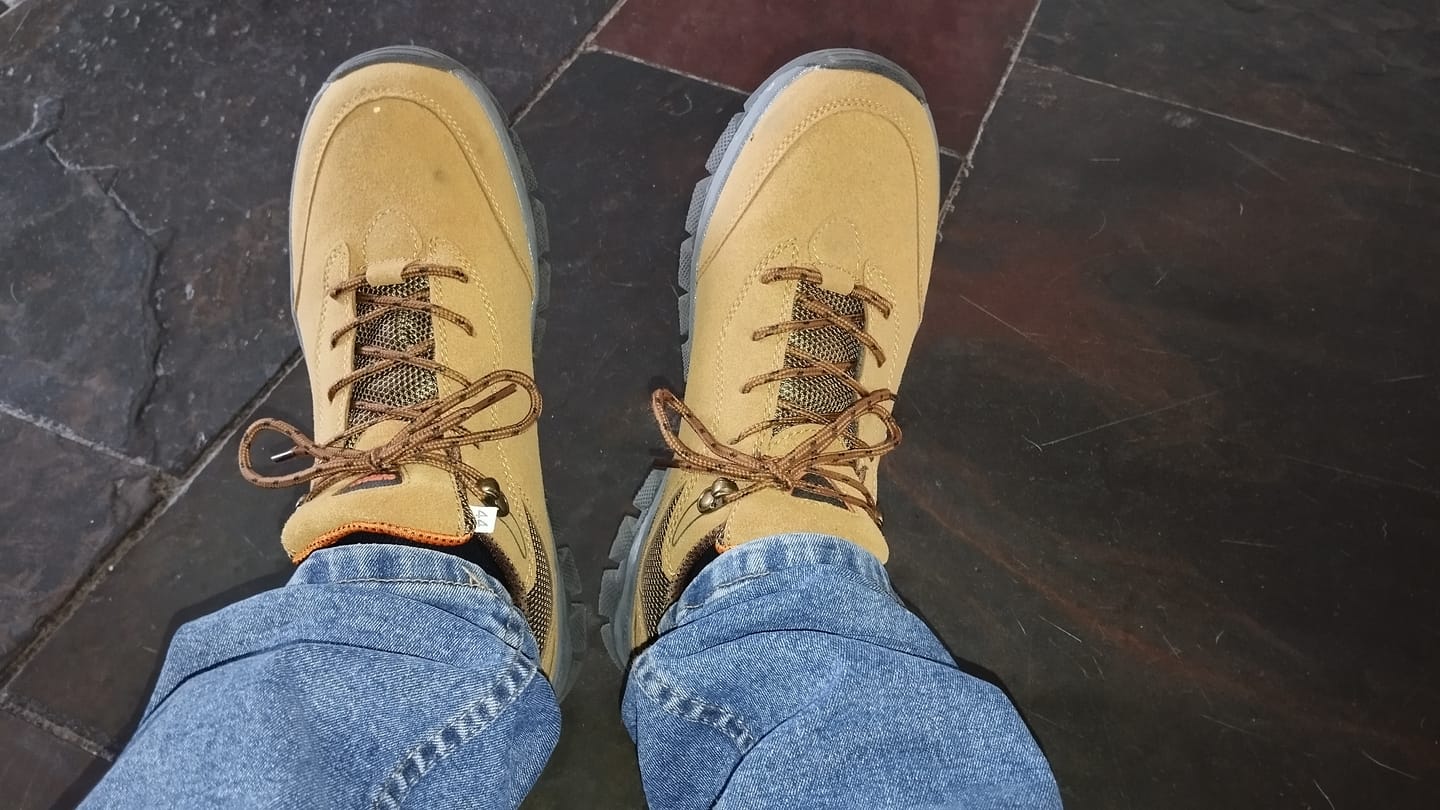 Customer photo review of Orthopädische Wanderschuhe + GRATIS Einlegesohlen