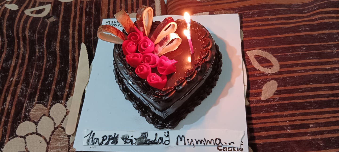 Customer photo review of Roses on Chocolate Heart