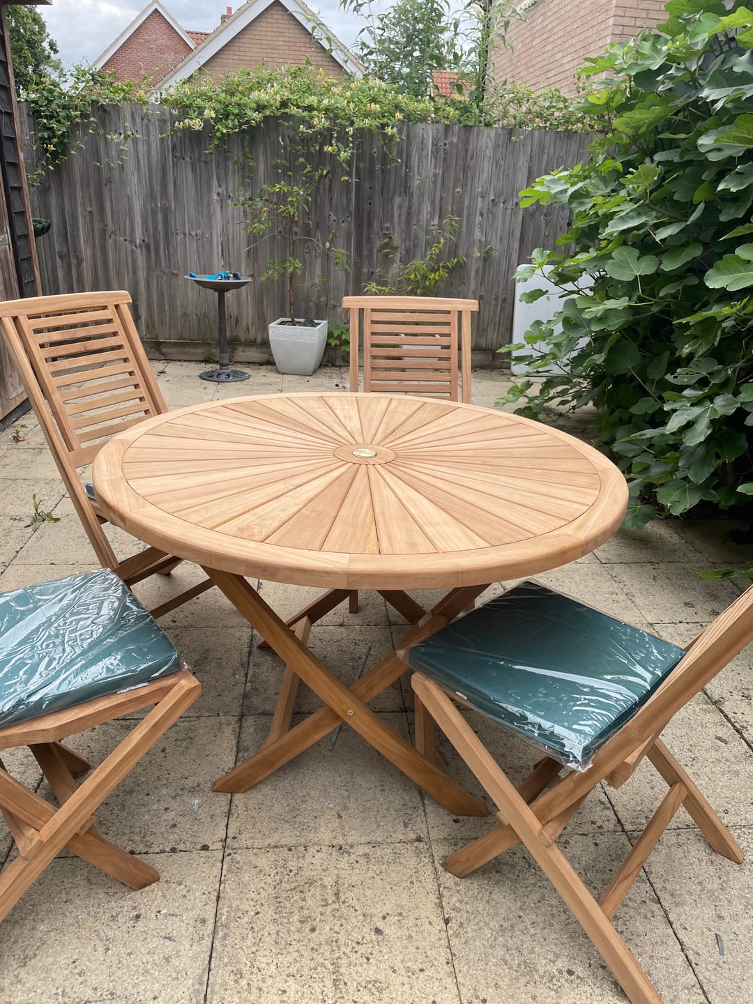 Customer photo review of Teak 120cm Spiral Table Set with 4 Hampton Folding Chairs