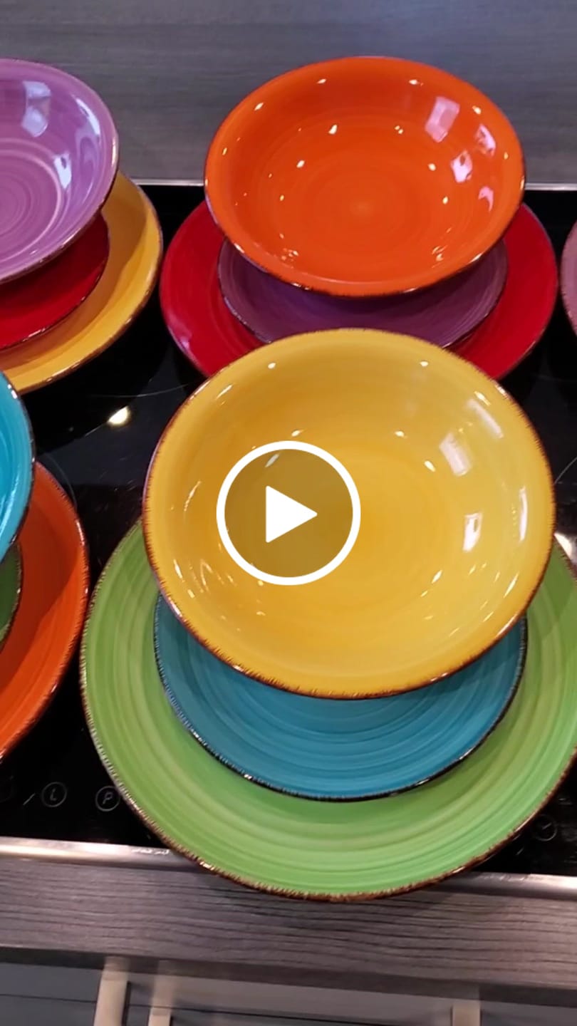 Customer video review of Studio Tavola Serviesset Sunny Summer 18-delig / 6 personen - 6 ontbijtborden, 6 soepborden en 6 dinerborden
