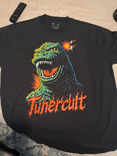 Customer photo review of ANGRY ZILLA OVERSIZED BOX TEE