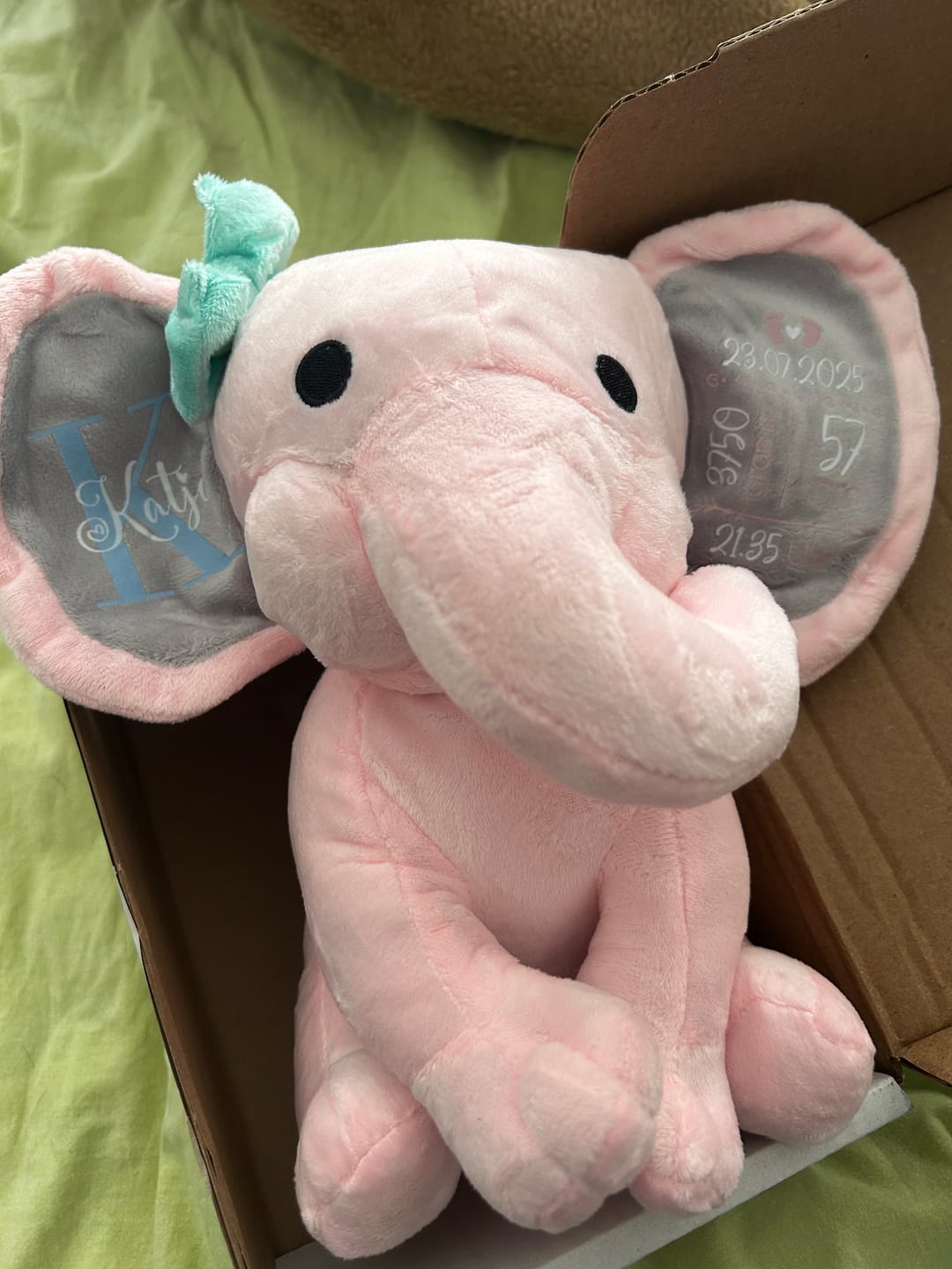 Customer photo review of Kuschel Elefant - Baby-Stofftier