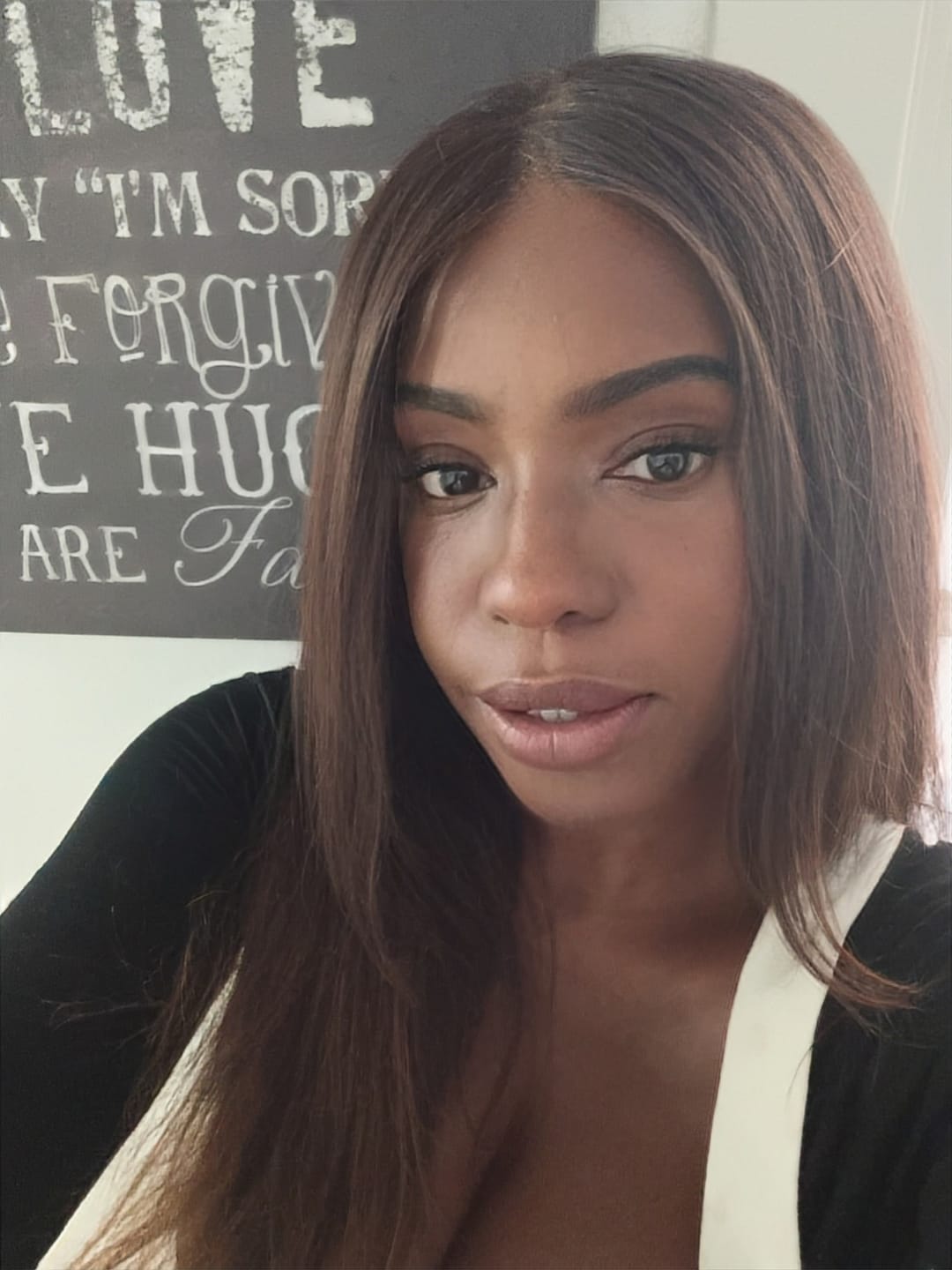 Customer photo review of Sensationnel Empire Bundles 100% Virgin Human Hair HD Lace Closure 4X4 Multi Pack - BODY WAVE
