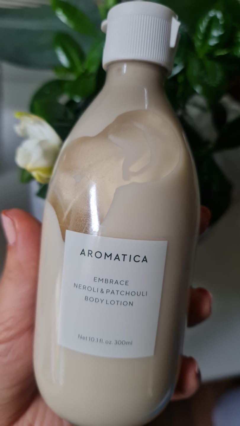 Customer photo review of Losjons ķermenim Aromatica Embrace Body Lotion Neroli & Patchouli