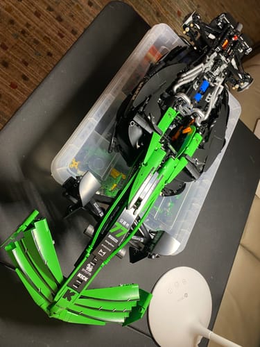 Customer photo review of The Ultimate Kick Sauber F1 Team Car 2552pcs