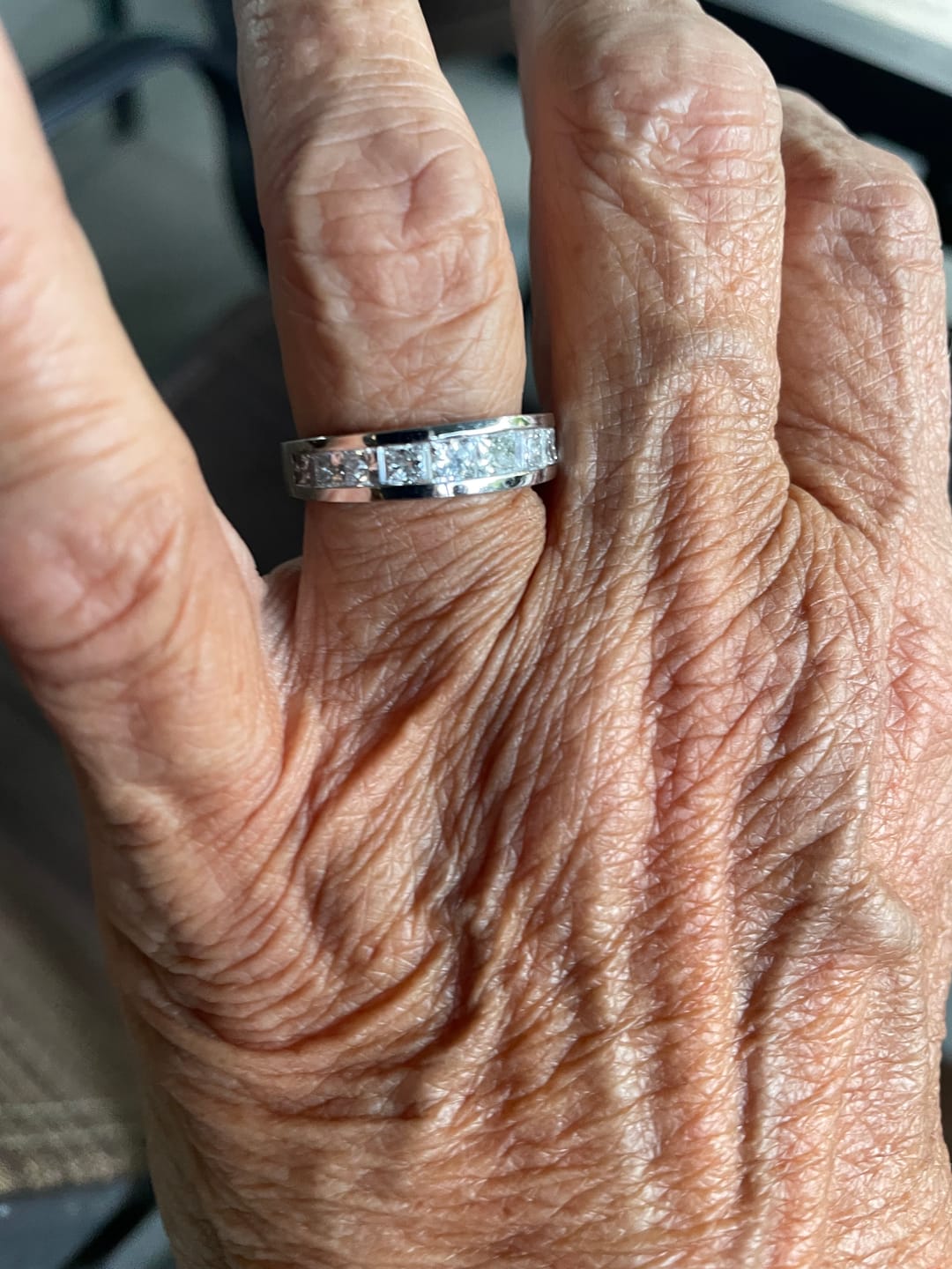 Customer photo review of 2.60 CT Princess Cut Diamonds - Wedding Band