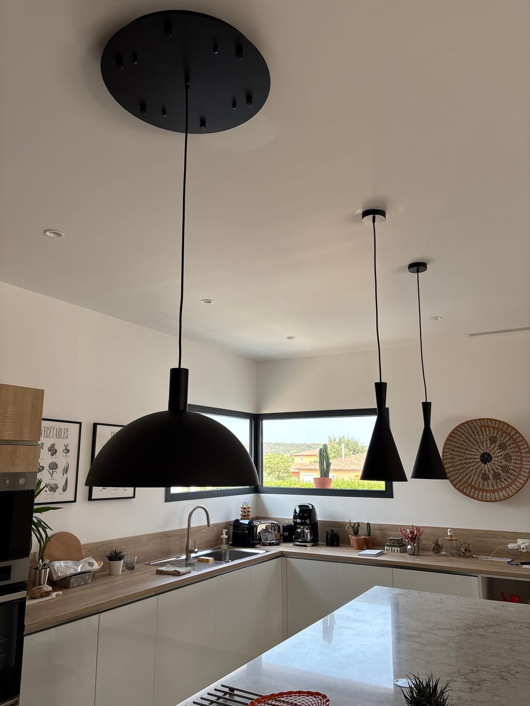 Customer photo review of Socle de plafond rond pour suspensions multiples