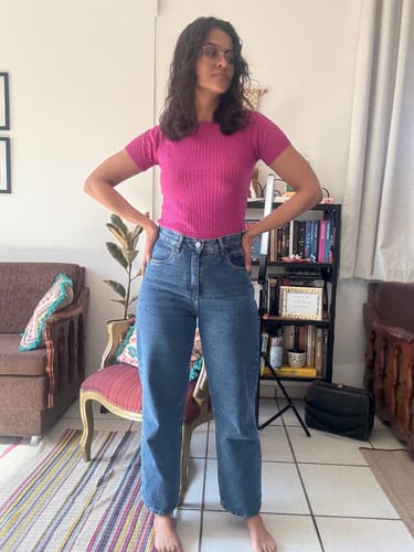 Marina C. review of Calça Jeans Reta Araçá Azul Médio image 1 out of 2