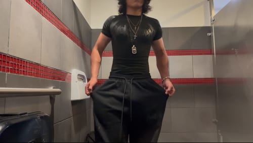 Customer photo review of Cyber Scythe Uncuffed luxury sweatpants [DARKNESS]