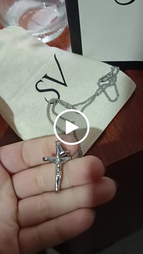 Reseña con vídeo de un cliente sobre Cross Minimal Pendant