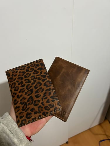 Customer photo review of Porta Pasaportes Animal Print