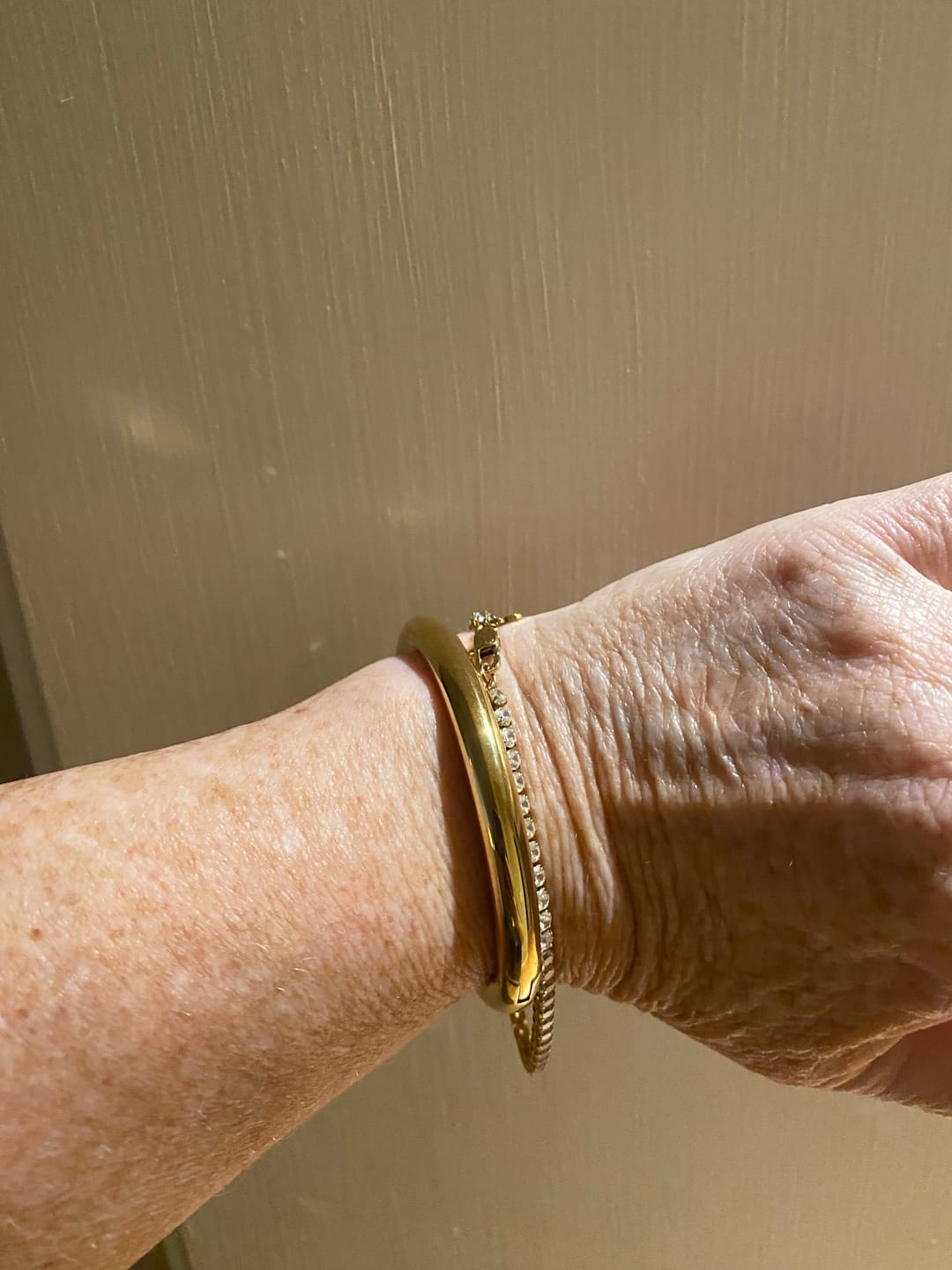 Customer photo review of Bold Oval Bangle