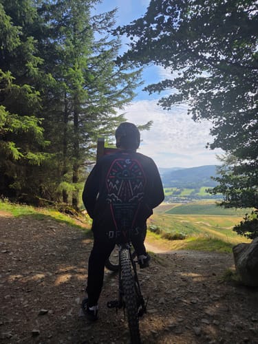 Customer photo review of Invasion | Long Sleeve | Flowteq™ Jersey