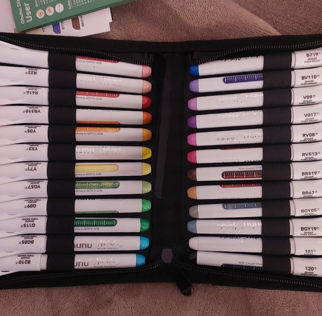 Customer photo review of Ohuhu - Set 24 Marcadores Acrílicos Nahuku