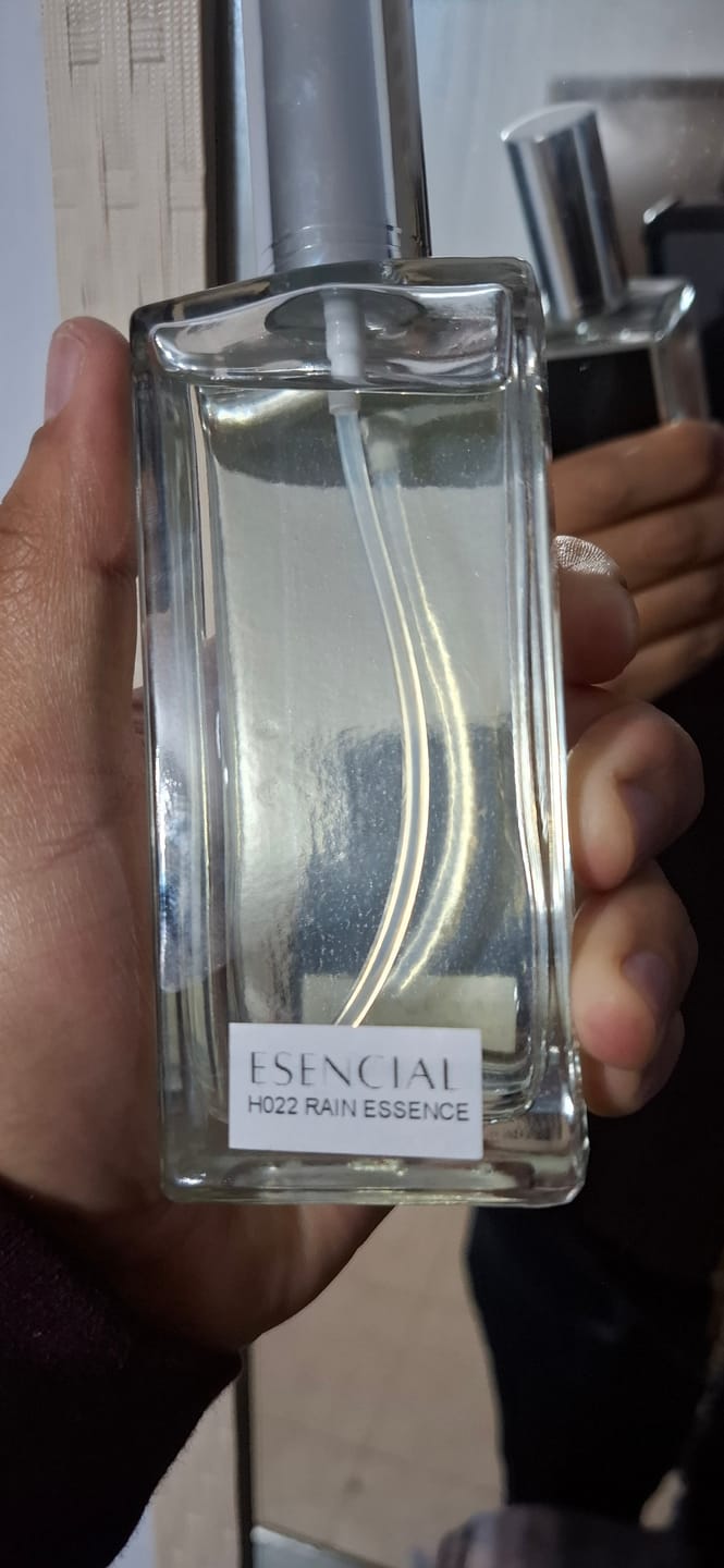 Customer photo review of H022 Inspirado en: Bvlgari Man Rain Essence - Bvlgari