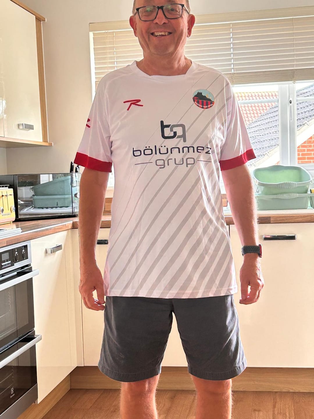 Customer photo review of Men’s Mystery Football Shirt Box