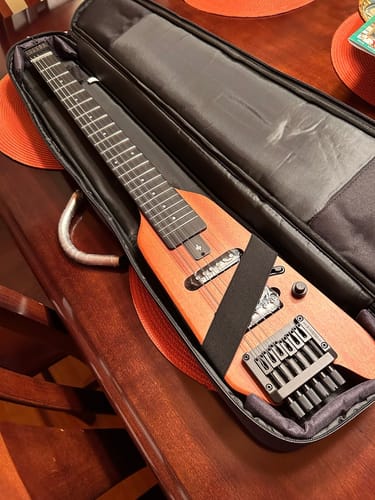 智香根志 review of Donner HUSH™ X エレキギター image 1 out of 2