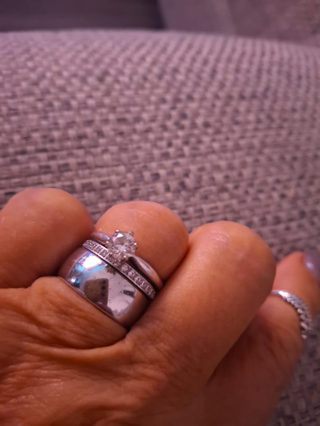 Customer photo review of White Gold 2mm Full Glitz Ring