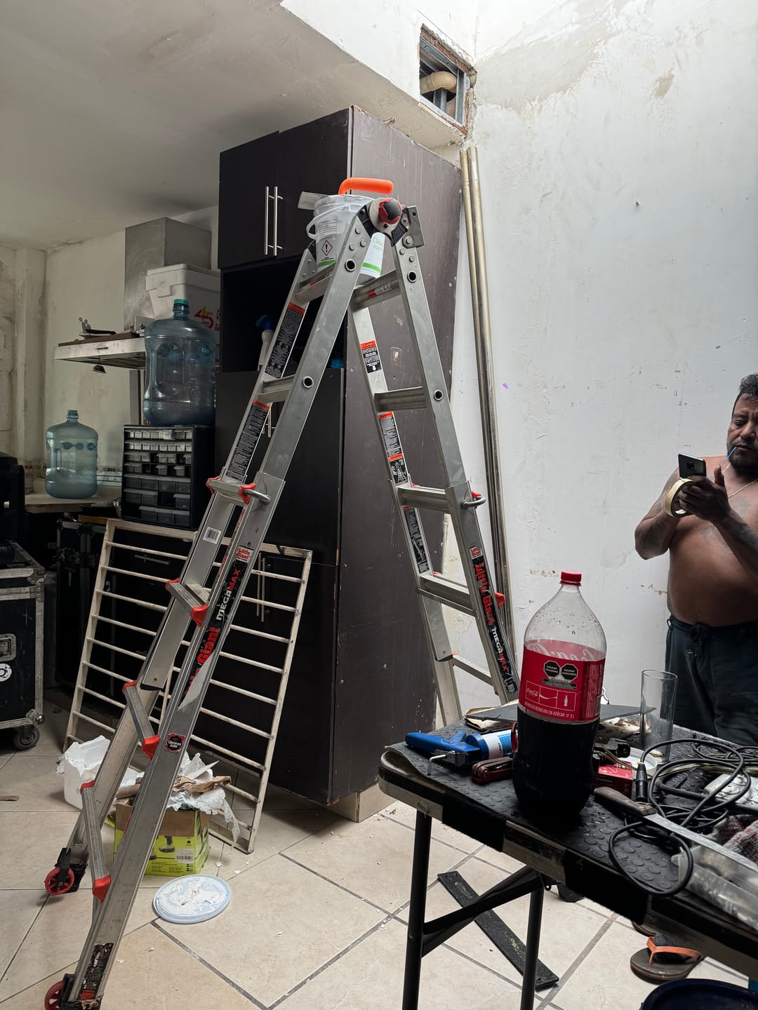 Customer photo review of Escalera de Aluminio Multiposición 17' (5.18 m) Type IA con Airdeck Megalite Little Giant 11517-001 (Demo)