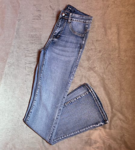 Customer photo review of EZ5532 (H3) | Jeans Flare Faja Azul | EZ | Venta Por Mayor