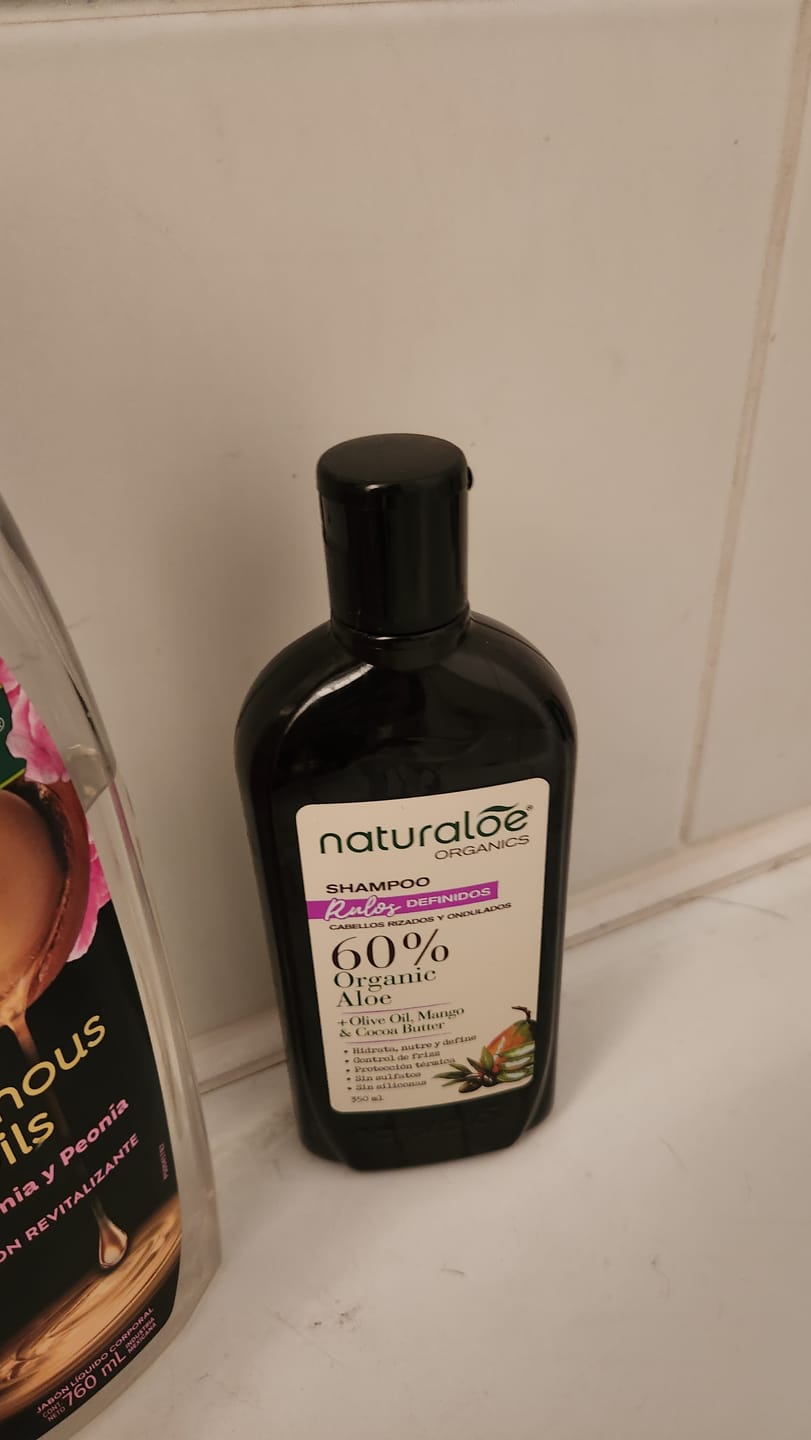 Customer photo review of Shampoo Rulos Definidos 350ml