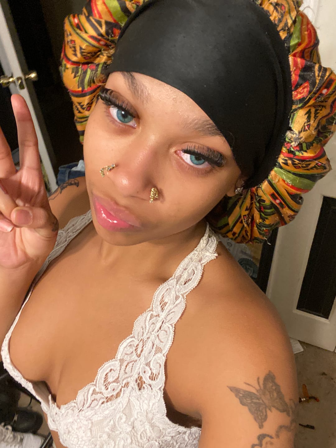 Customer photo review of Perla Blue Prescription Colored Contact Lenses