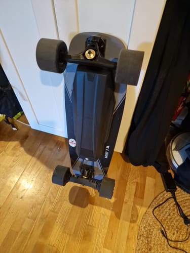Customer photo review of Tynee® Mini 3 SL Hub Motor Electric Skateboard & Shortboard