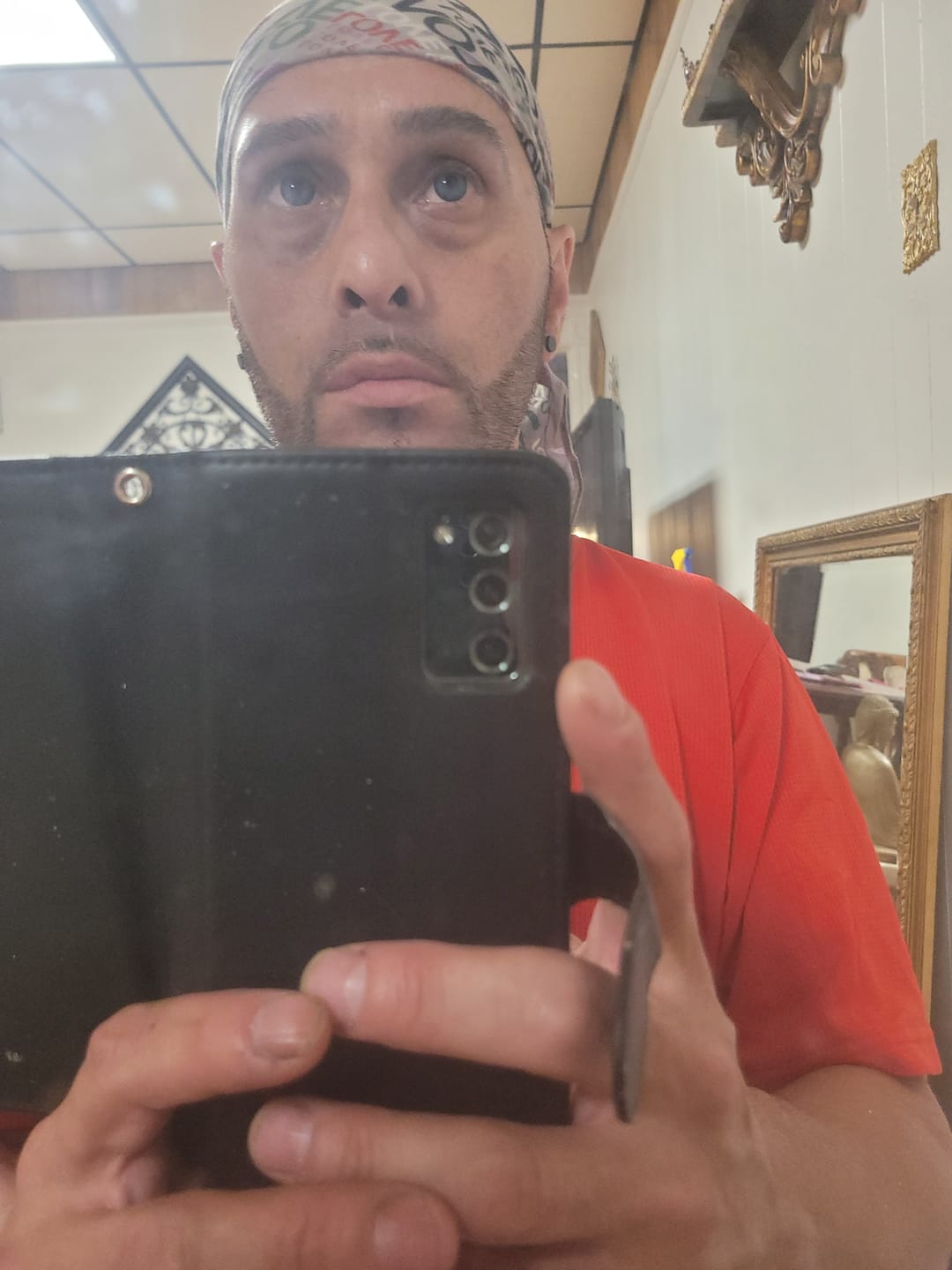 Customer photo review of Vega tricolor Blue Prescription Colored Contact Lenses