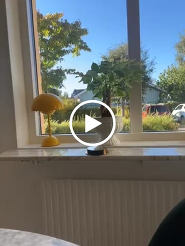 Customer video review of Bordslampa - Svamplampa Flowerbud - Batteridriven 5000 mAH