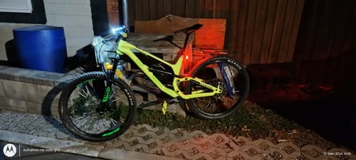 Customer photo review of Felgenaufkleber „SONS“ "Sisters"