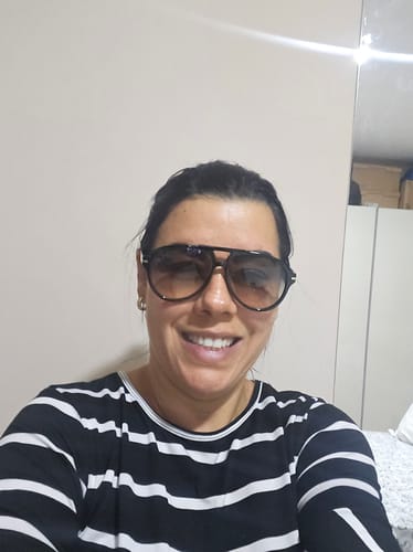 Customer photo review of Óculos Lauriano
