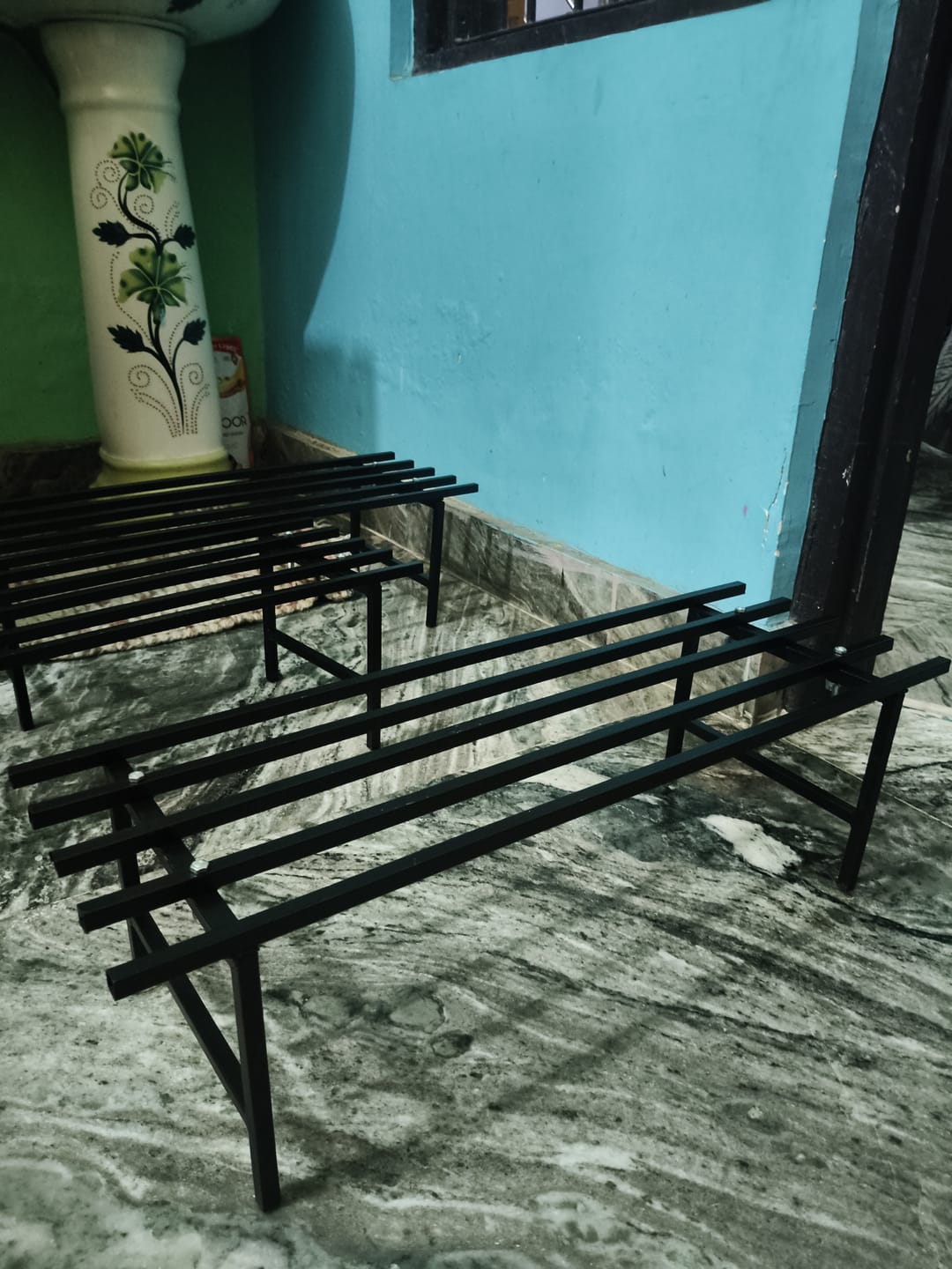 Customer photo review of TryGreen Hexa Metal Pot Stands for Planters