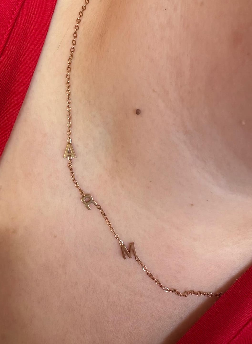 Customer photo review of Collana Personalizzata con Iniziali Laterali
