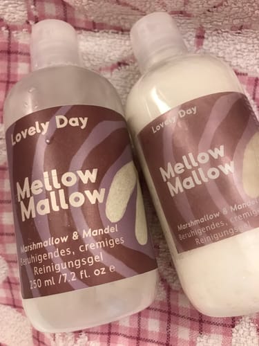 Customer photo review of Mellow Mallow Creamy Cleansing Gel