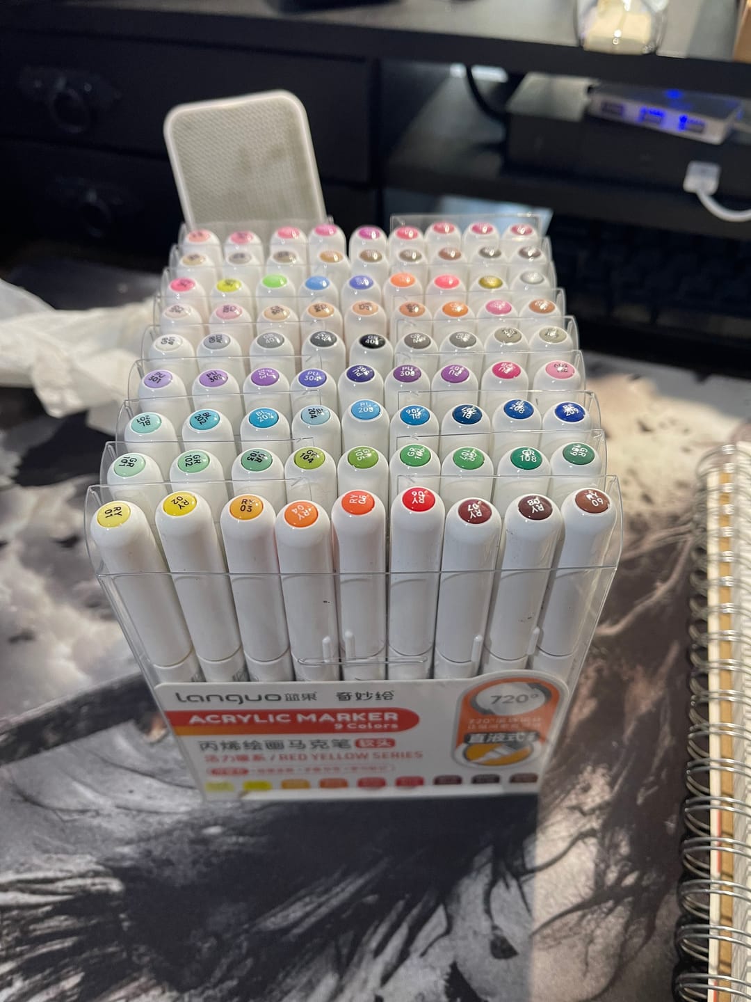 Customer photo review of Languo - Set 9 Marcadores Acrílicos Punta Pincel 2.0 Dopamine Series