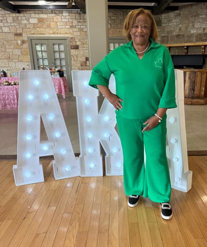 Customer photo review of AKA Luxe pant