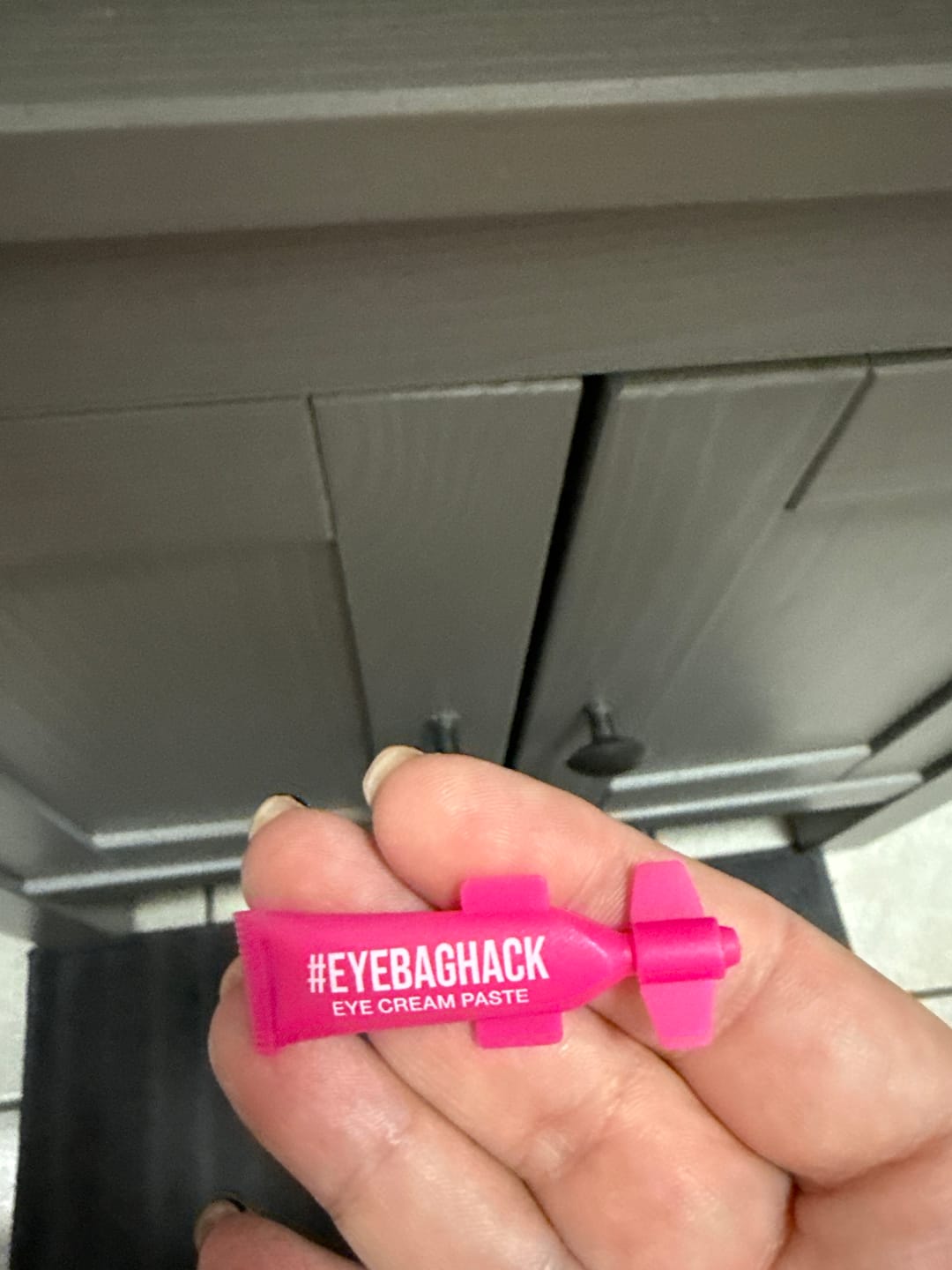 Customer photo review of EYEBAGHACK -  Express Eyelift Effect