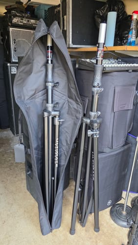 Customer photo review of Ultimate Support Bag 99 Tote Bag For Extra Tall Speaker Stand